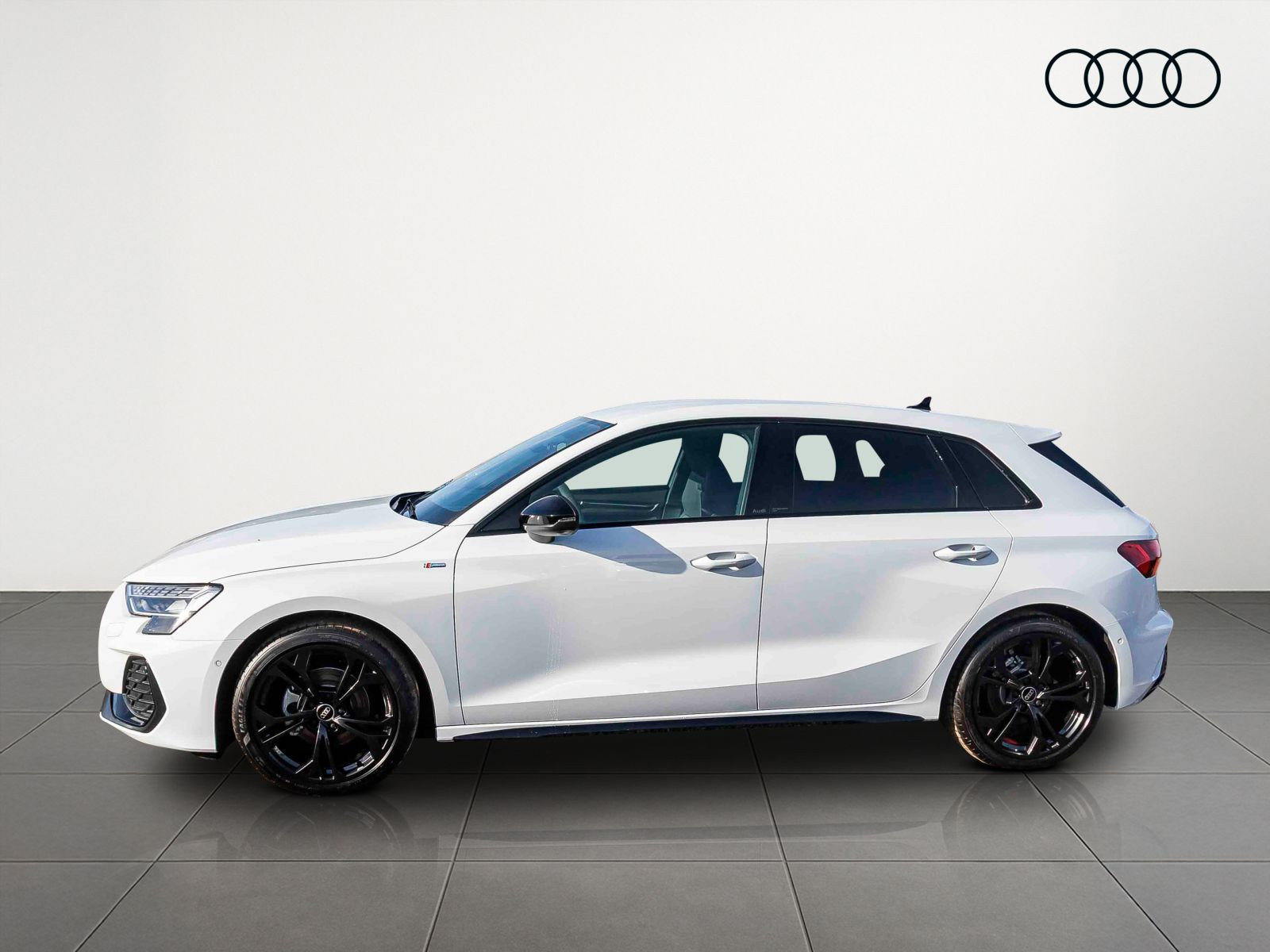 Audi A3 Sportback S line TFSI S tronic AHK SONOS Matrix