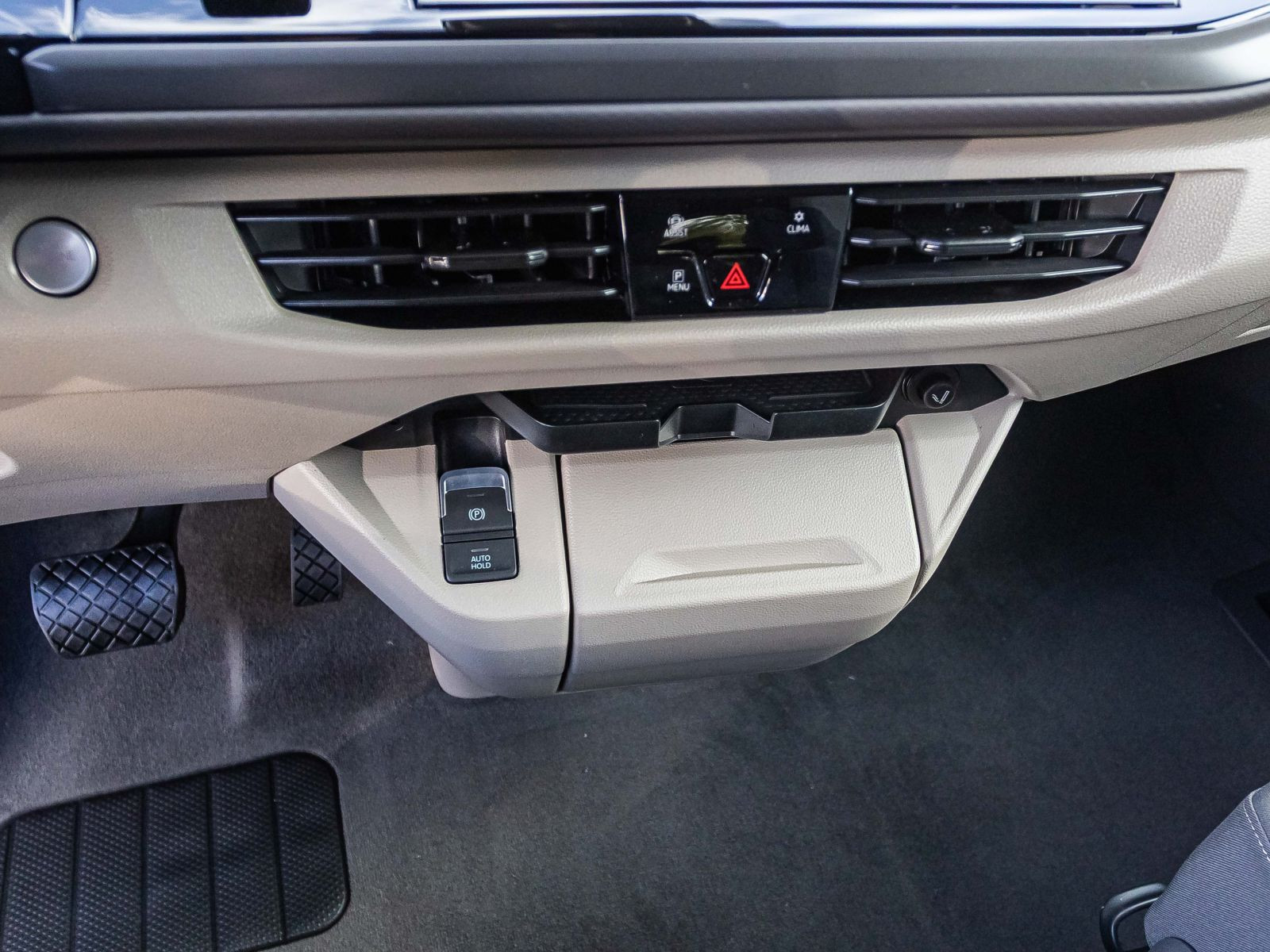 Volkswagen California Coast 2.0l 110 kW TDI | AHK | Navi