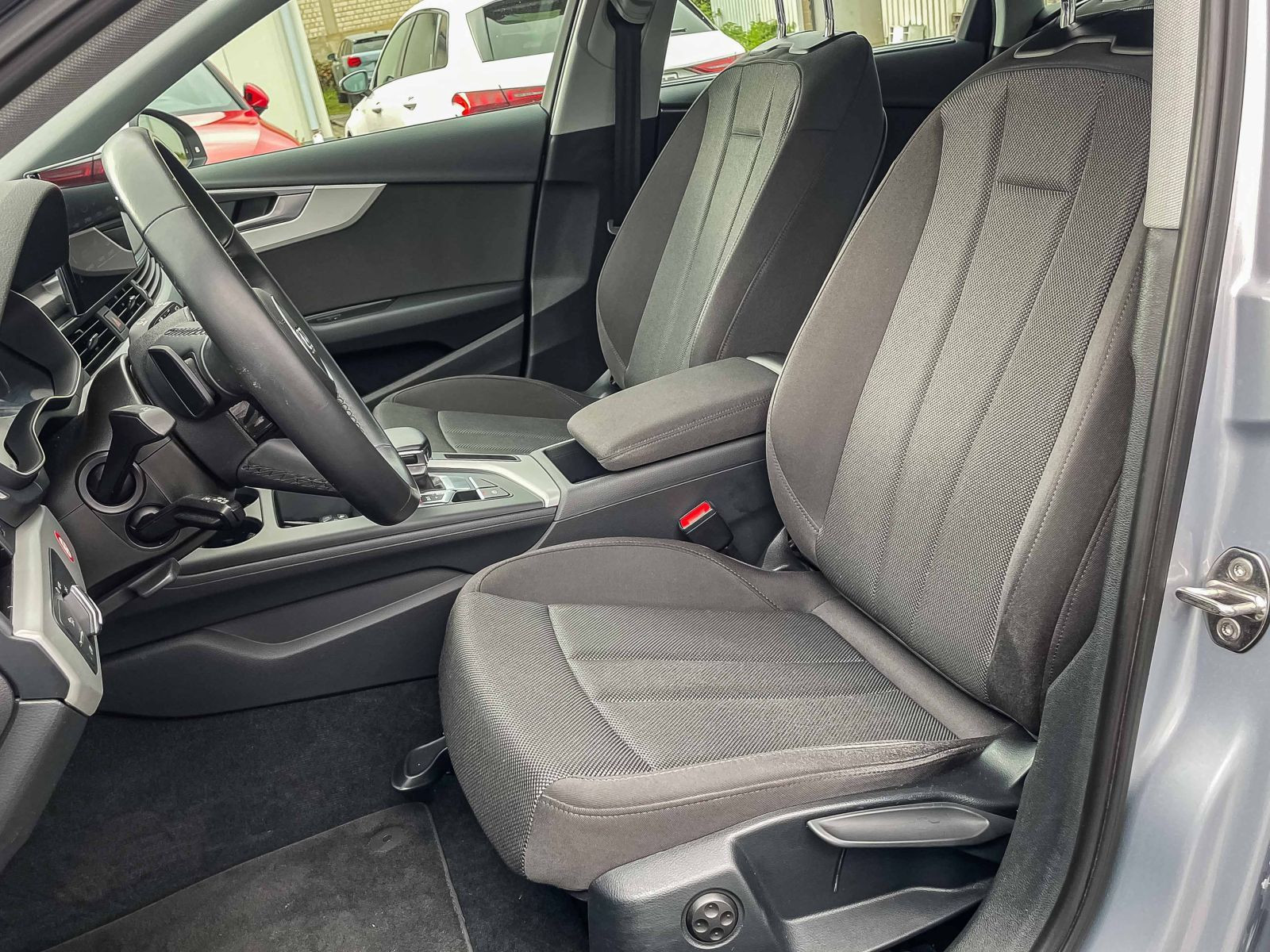 Audi A4 Avant Advanced 35TDI Stronic Navi LED GRA EPH