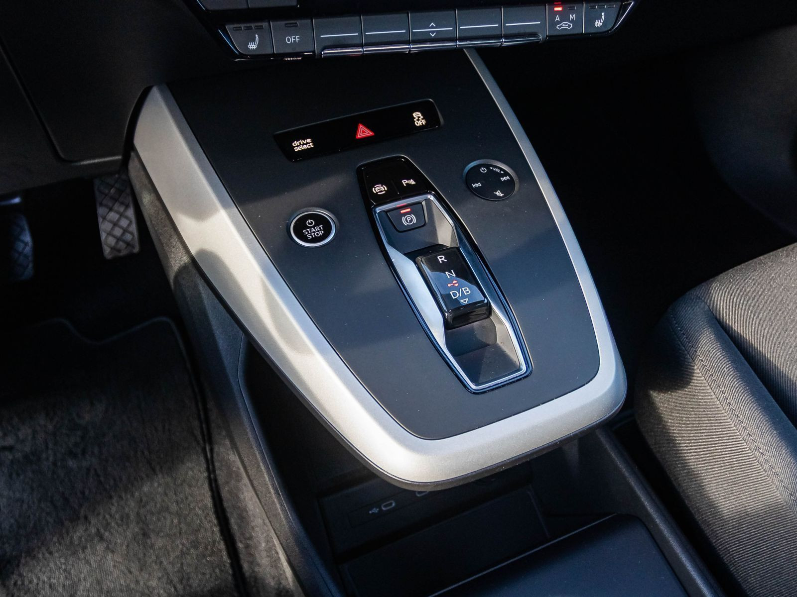 Audi Q4 Sportback e-tron S line 35 Navi LED Standklima GRA EPH DAB