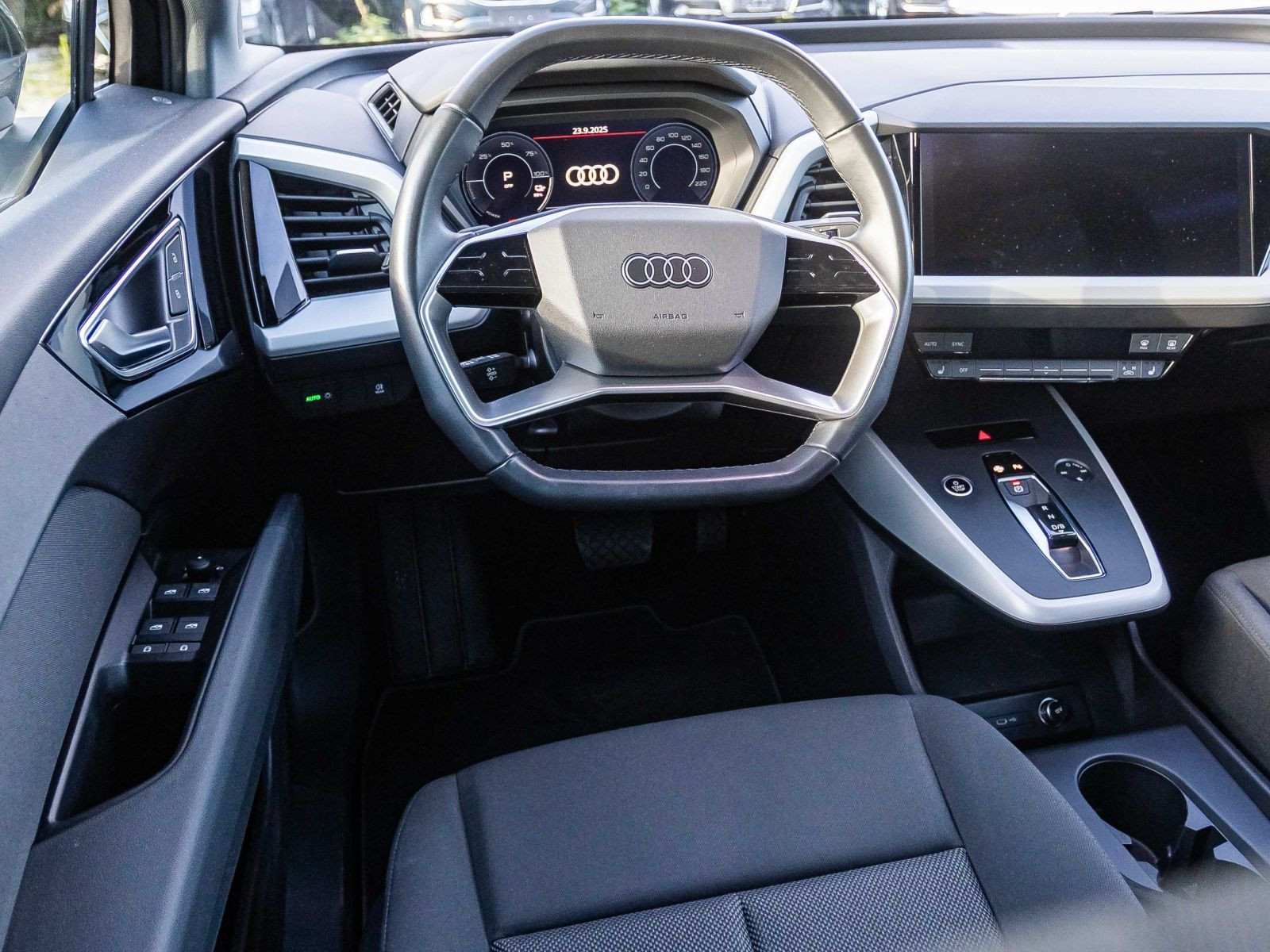 Audi Q4 Sportback e-tron S line 35 Navi LED Standklima GRA EPH DAB