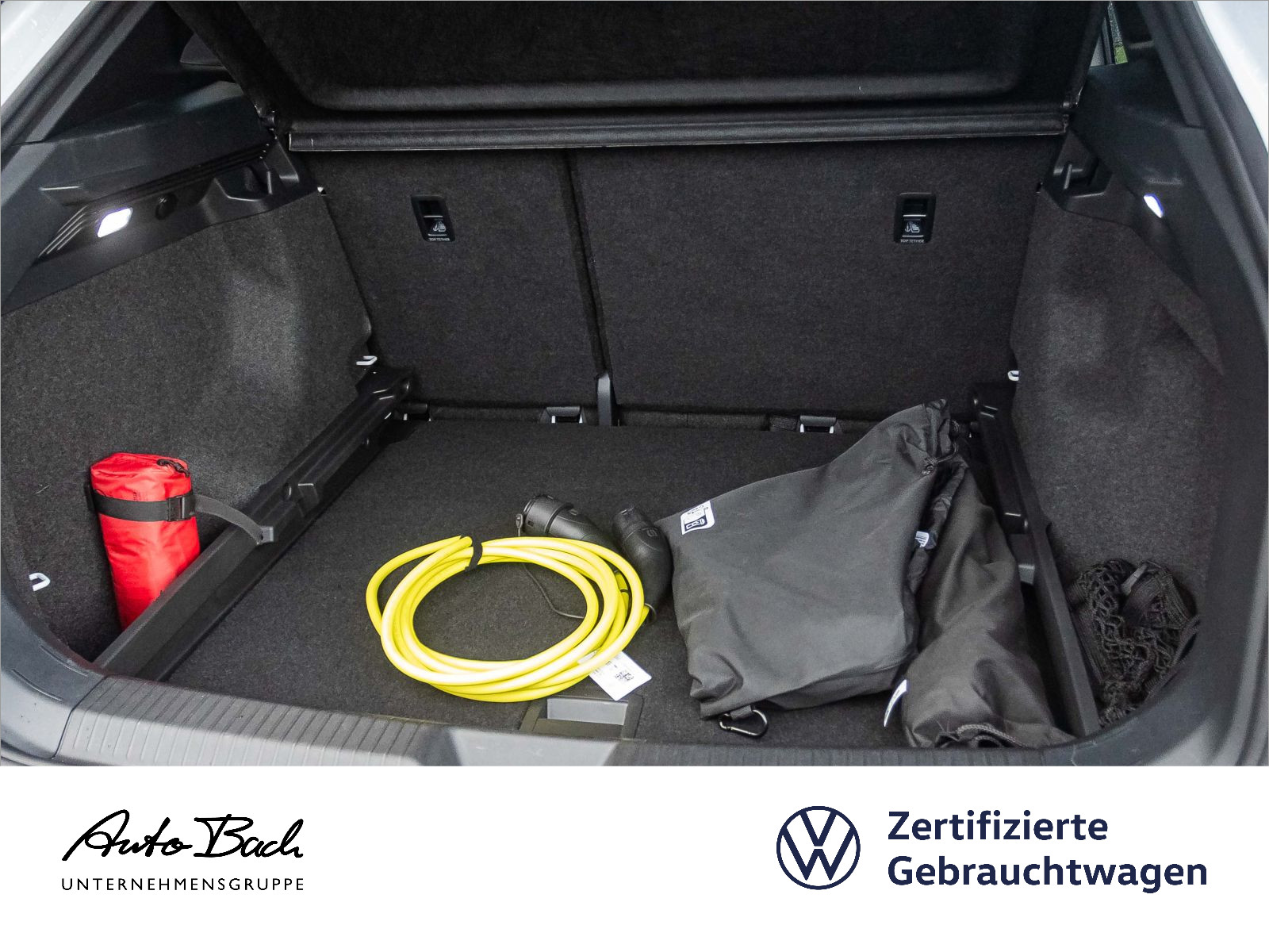 Volkswagen ID.4 Pro Navi LED Standhzg Standklima ACC EPH DAB AHK