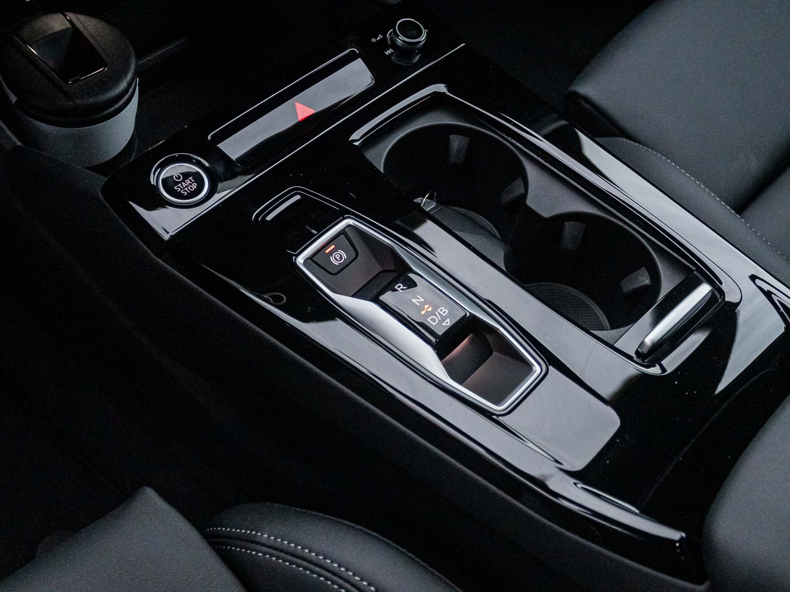 Audi Q6 SUV e-tron performance Tech-PRO  MMI-Pro Pano AHK  92.205€ UPE