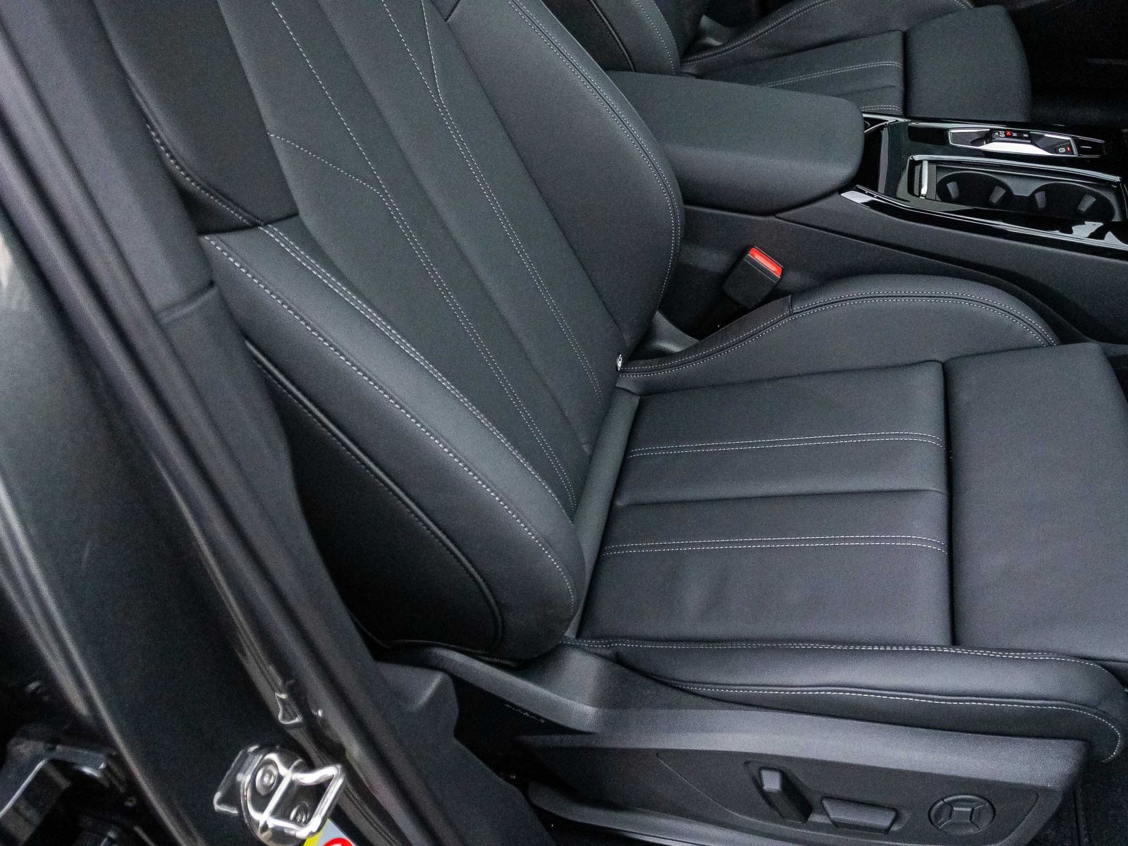 Audi Q6 SUV e-tron performance Tech-PRO  MMI-Pro Pano AHK  92.205€ UPE