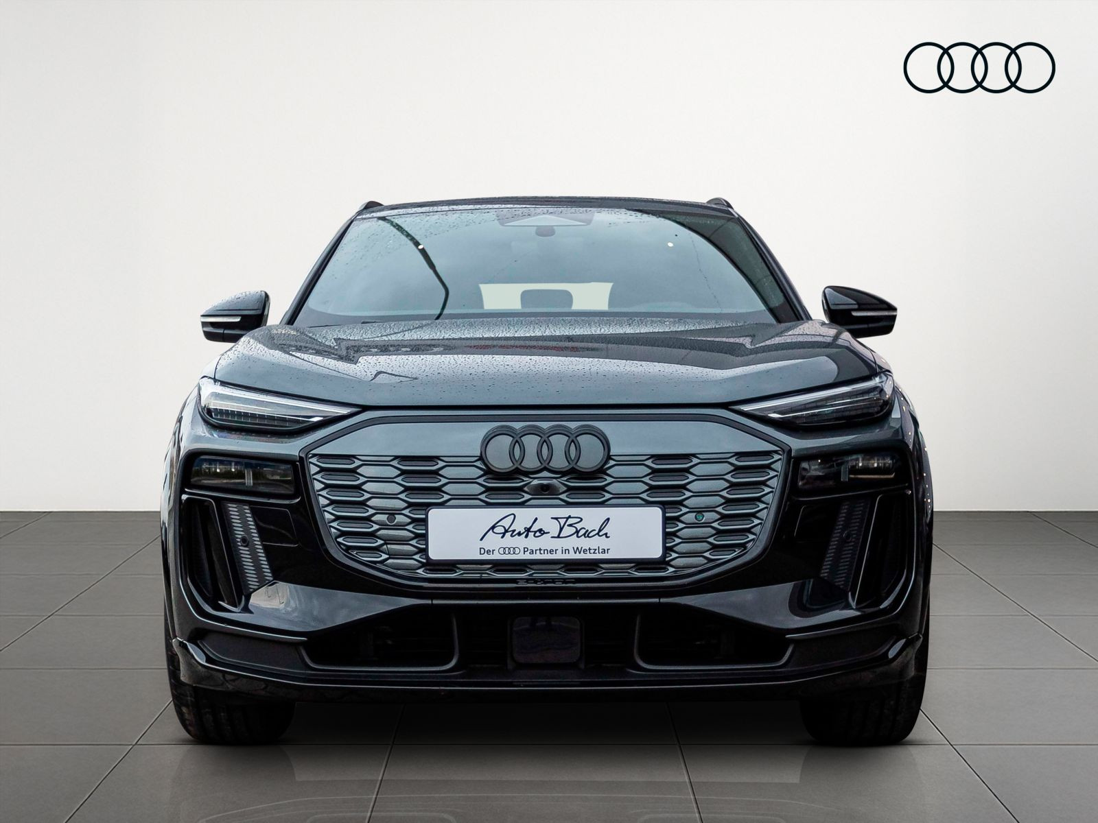 Audi Q6 SUV e-tron performance Tech-PRO  MMI-Pro Pano AHK  92.205€ UPE