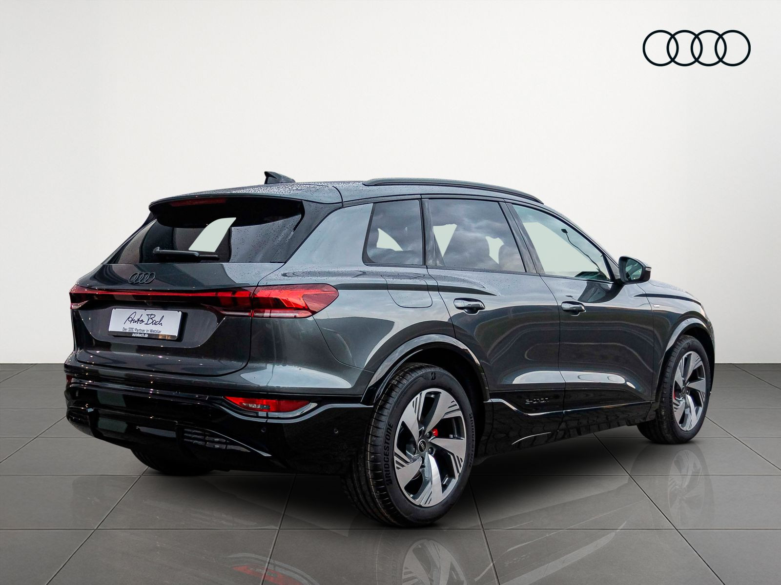 Audi Q6 SUV e-tron performance Tech-PRO  MMI-Pro Pano AHK  92.205€ UPE
