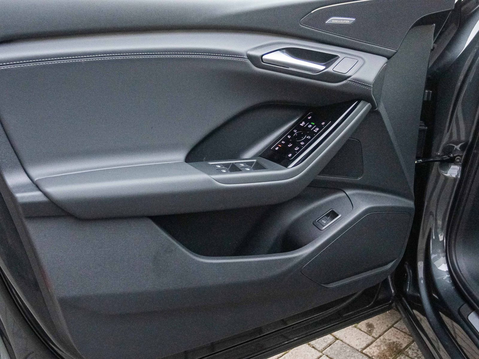 Audi Q6 SUV e-tron performance Tech-PRO  MMI-Pro Pano AHK  92.205€ UPE