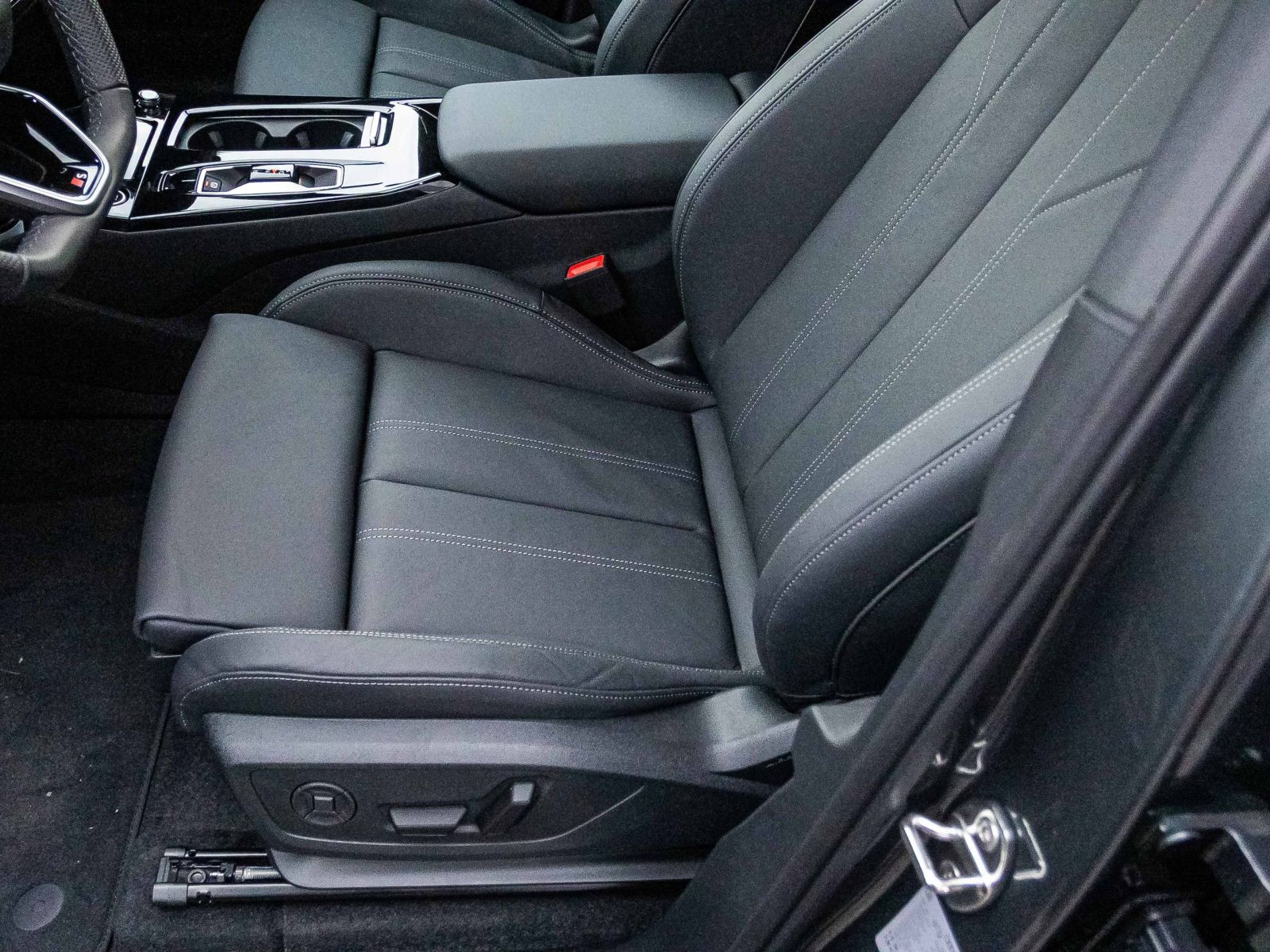 Audi Q6 SUV e-tron performance Tech-PRO  MMI-Pro Pano AHK  92.205€ UPE