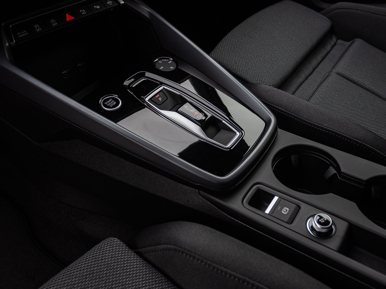 Audi A3 allstreet TFSI 110kW Business Assistenz Plus 19"