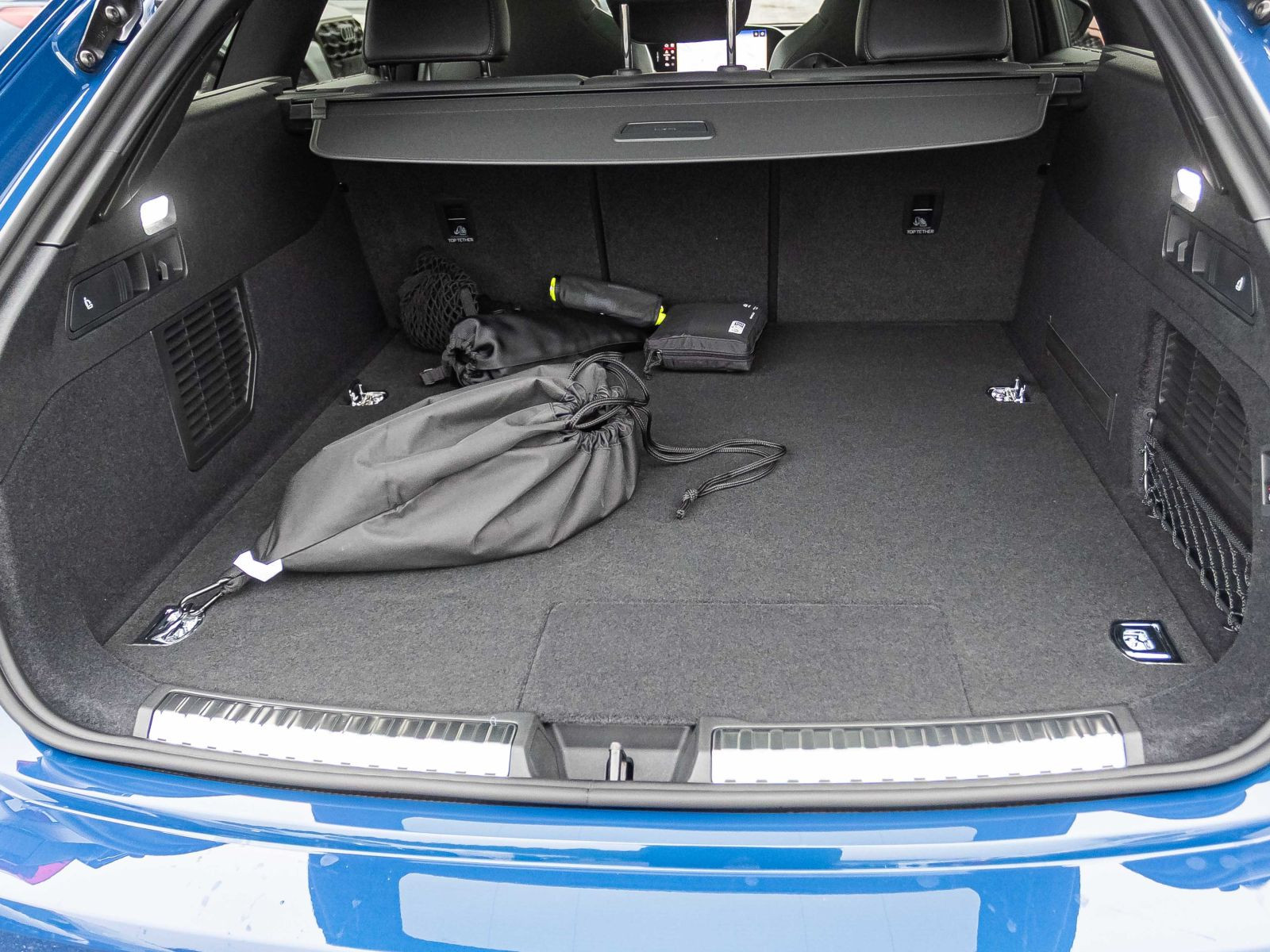 Audi A5 Avant e-hybrid quattro 270kW  TECH-PRO  AHK 20"  PANO B&O  S-Interieur