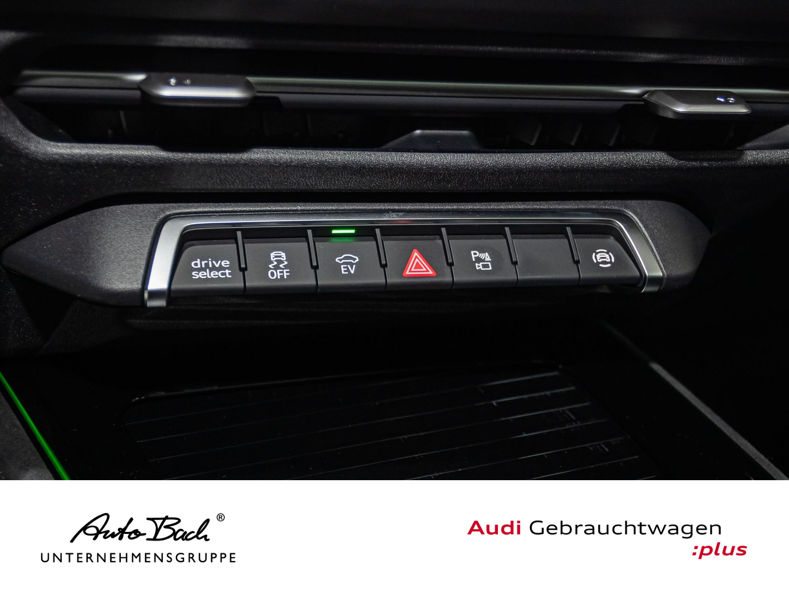 Audi Q3 e-hybrid Stronic S line LED Panorama HuD ACC