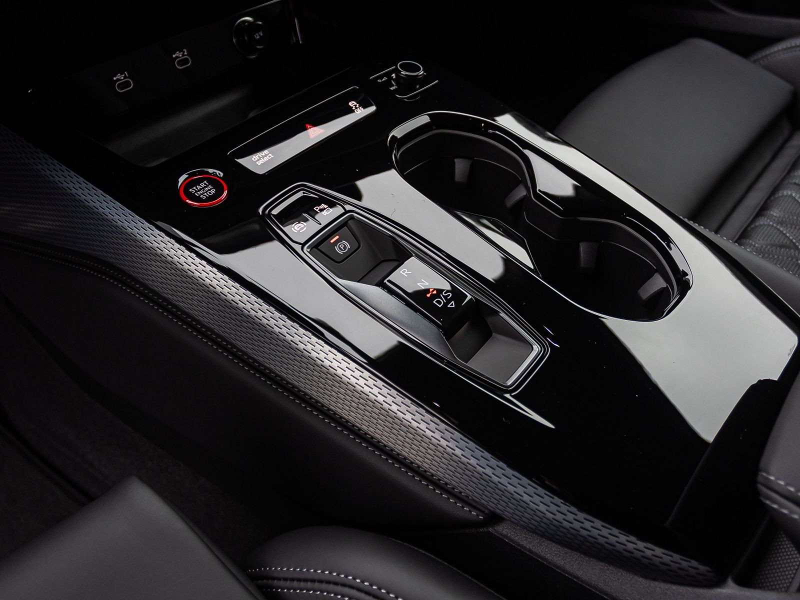 Audi A5 Avant TDI 150kW MMI Tech Pro S Interieur AHK