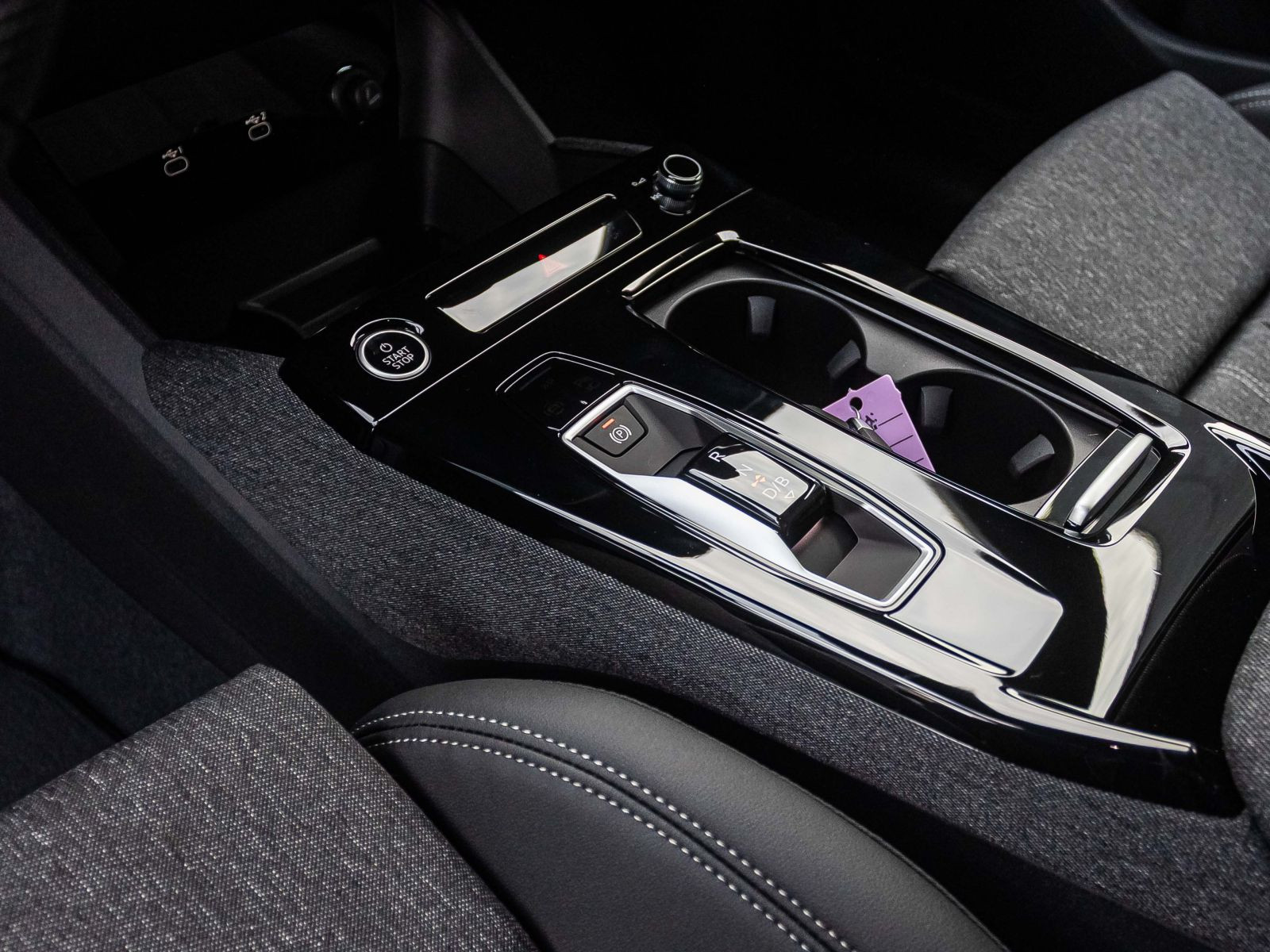 Audi Q6 Sportback S-Line e-tron performance Tech AHK  83865,-€ UPE