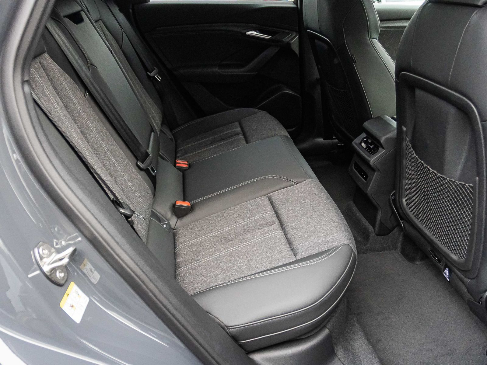 Audi Q6 Sportback S-Line e-tron performance Tech AHK  83865,-€ UPE