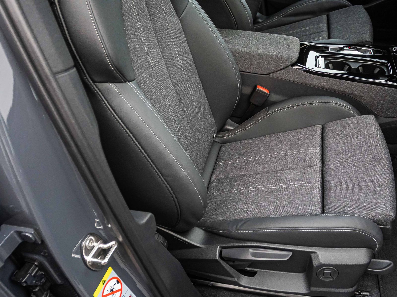 Audi Q6 Sportback S-Line e-tron performance Tech AHK  83865,-€ UPE