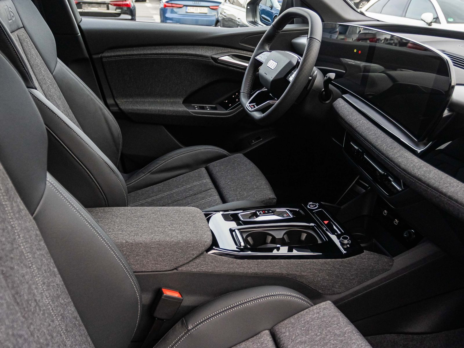 Audi Q6 Sportback S-Line e-tron performance Tech AHK  83865,-€ UPE