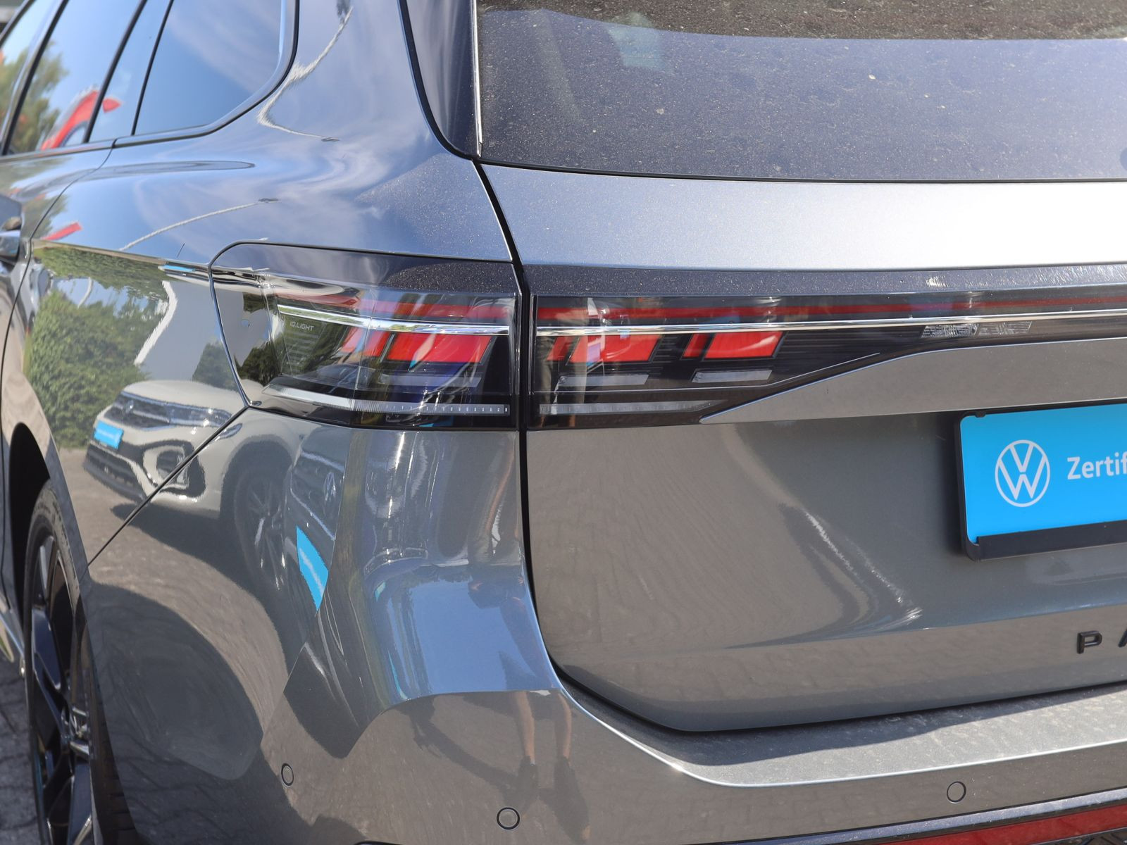 Volkswagen Passat Variant 2.0 TDI DSG R-Line Black Style 4Motion, Navi, LED-Matrix, DCC