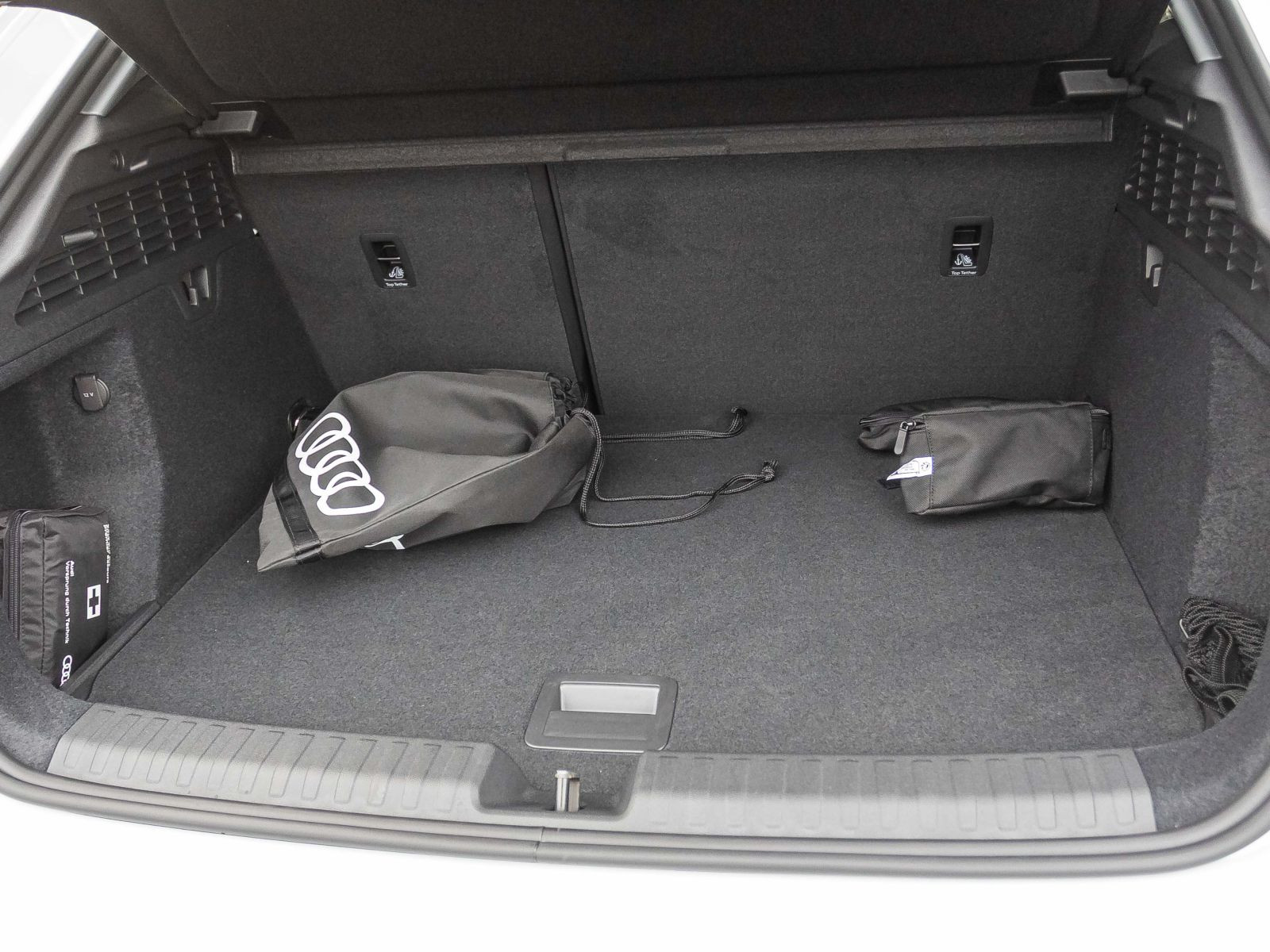 Audi A3 allstreet TFSI e 150kW AHK Business-Paket Matrix