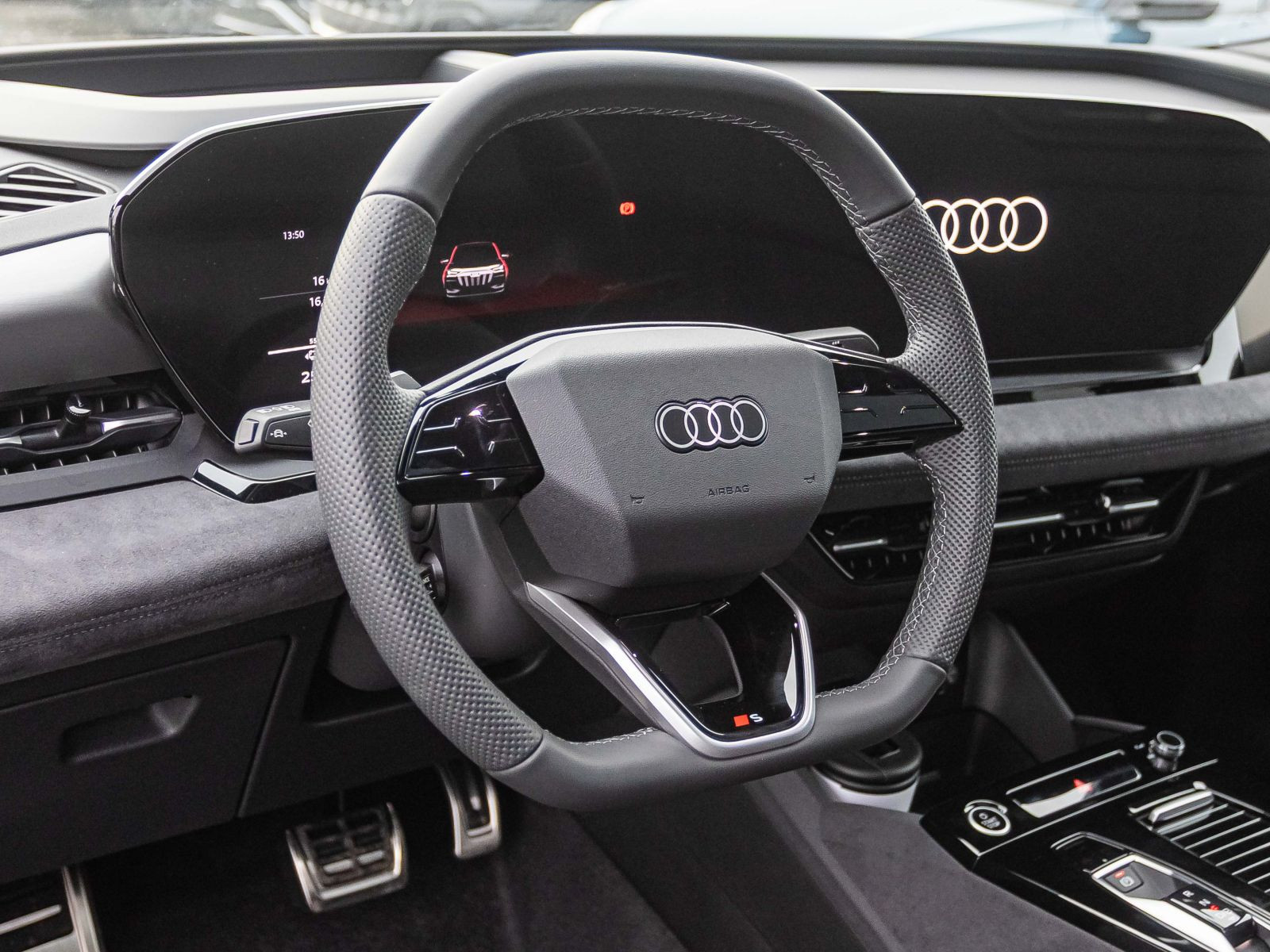 Audi Q6 Sportback e-tron S-Line perform.  Pano TECH-PRO AHK