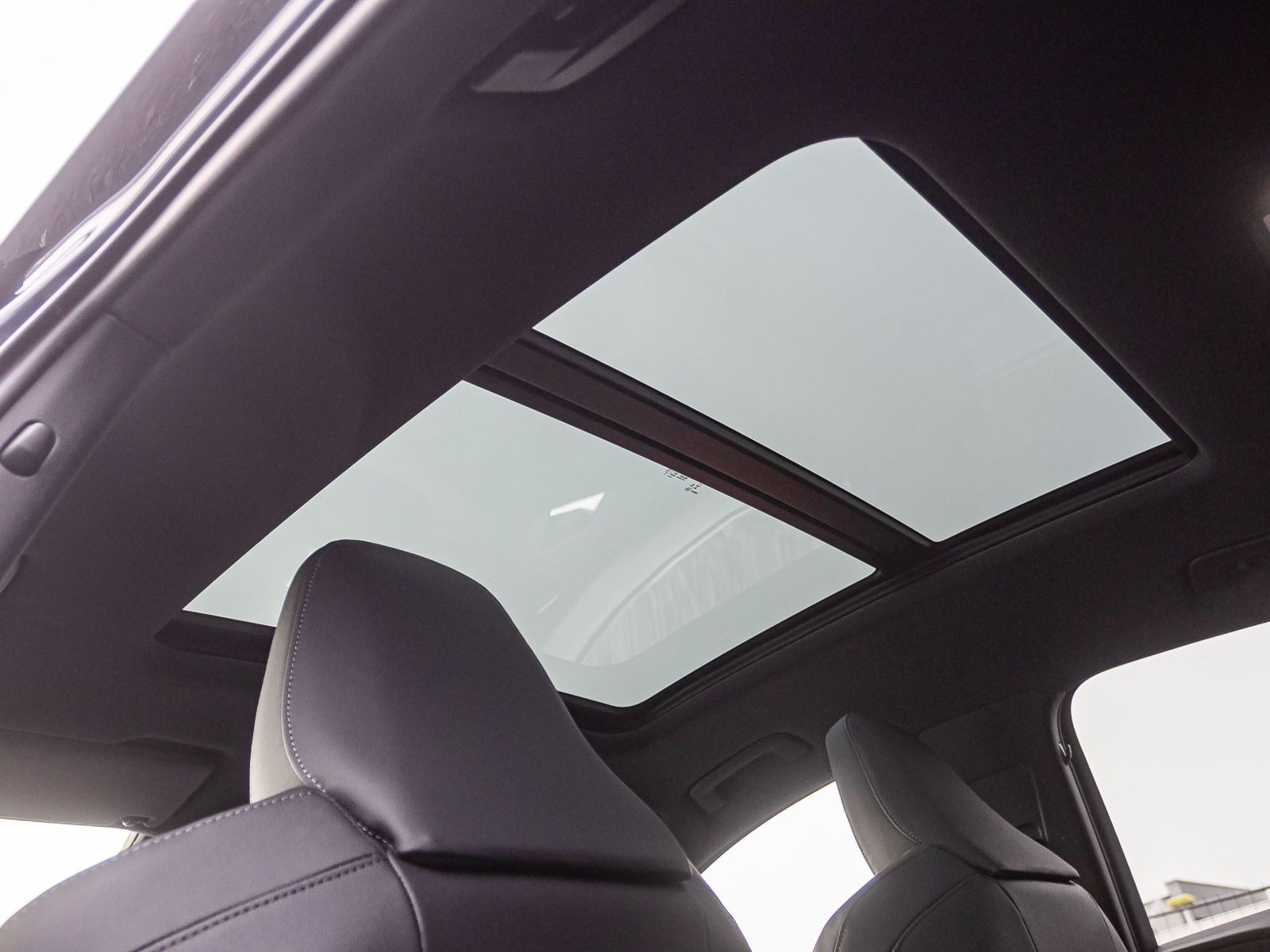 Audi Q6 Sportback e-tron S-Line perform.  Pano TECH-PRO AHK