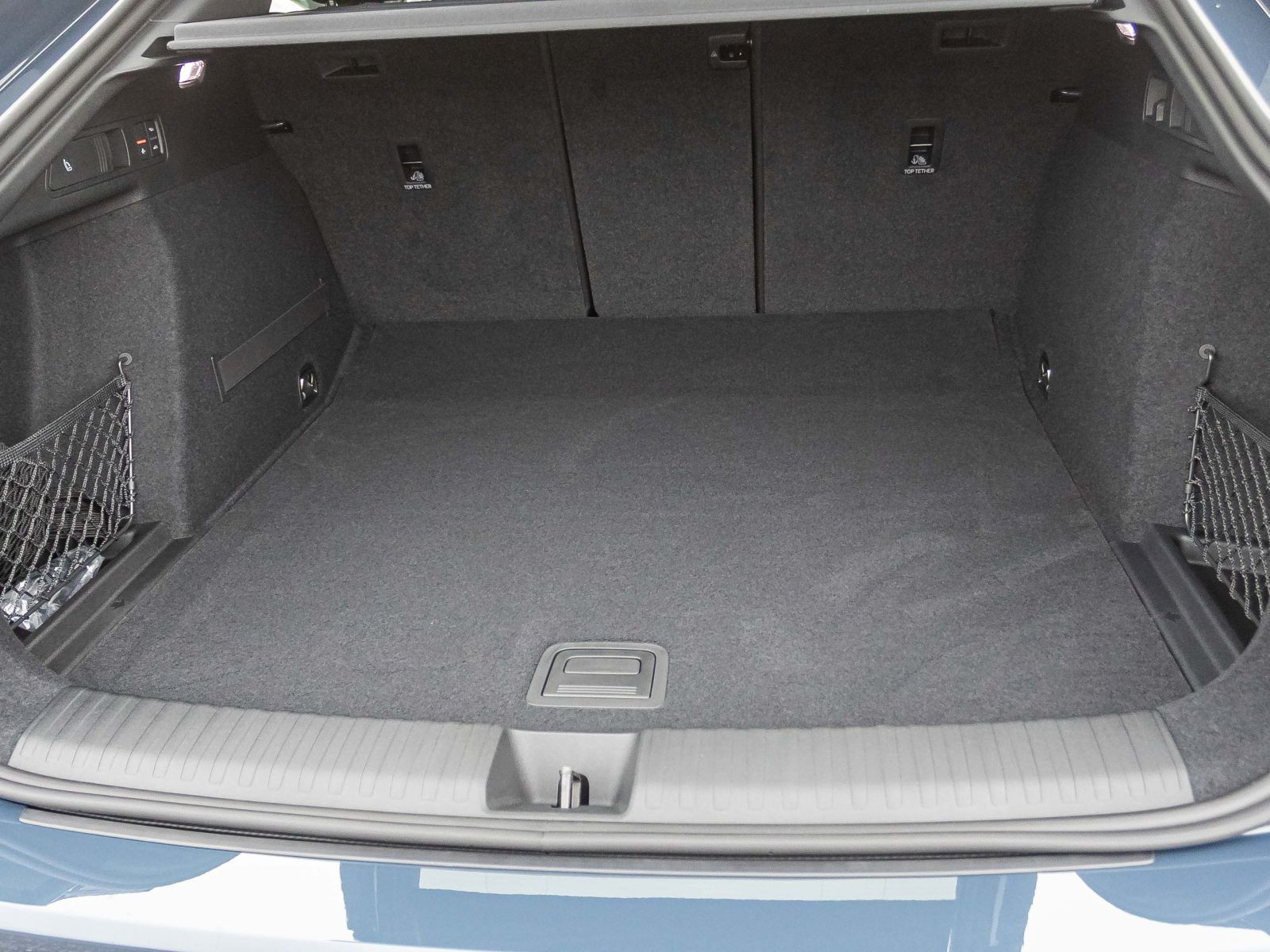 Audi Q6 Sportback e-tron S-Line perform.  Pano TECH-PRO AHK