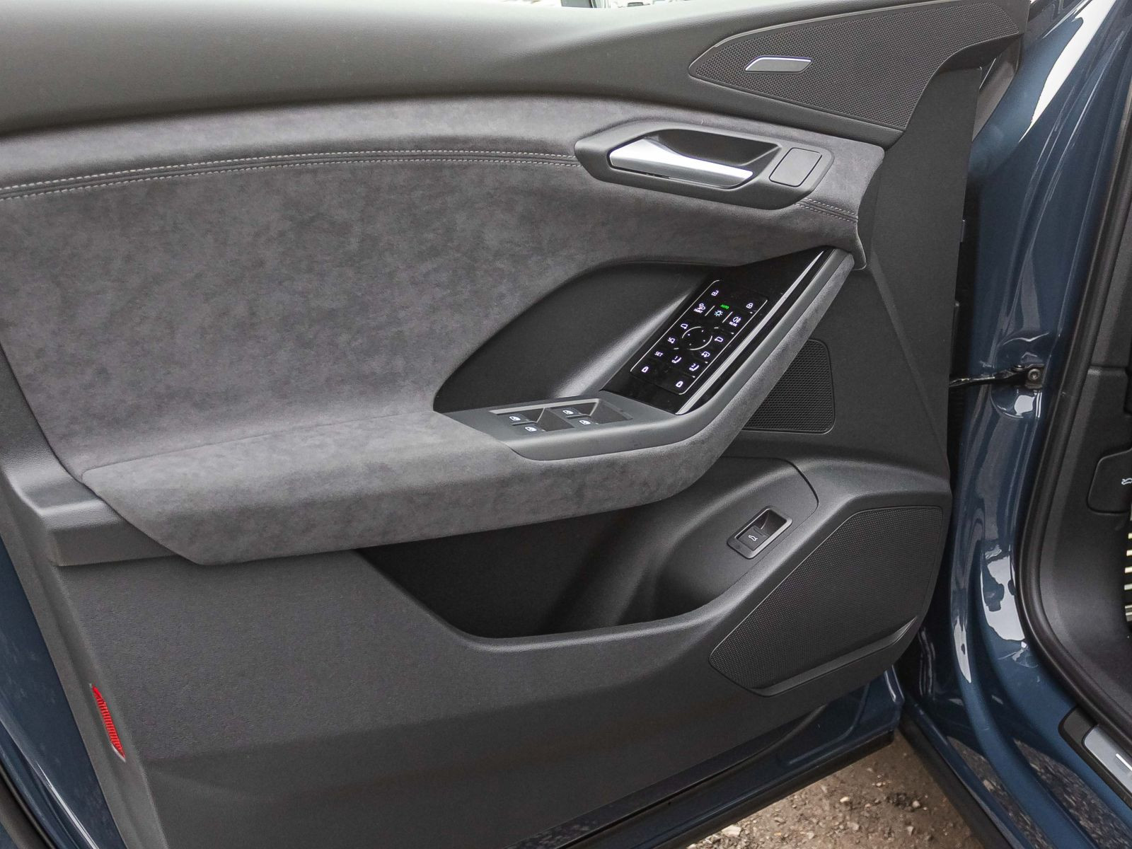 Audi Q6 Sportback e-tron S-Line perform.  Pano TECH-PRO AHK