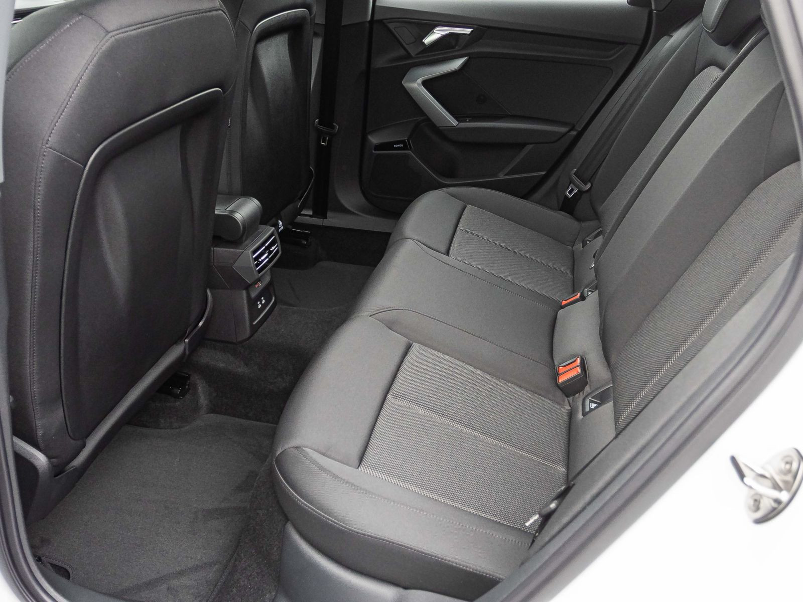 Audi A3 Sportback 35TFSI  S tronic LED NAVI BUSINESS 360