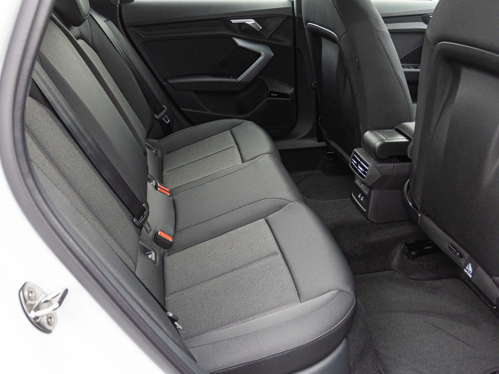 Audi A3 Sportback 35TFSI  S tronic LED NAVI BUSINESS 360