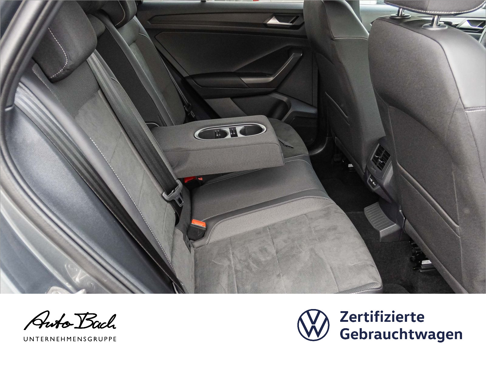 Volkswagen T-Roc 2.0 TSI R-Line 4M DSG Navi LED Digital Cockpit ACC EPH AHK