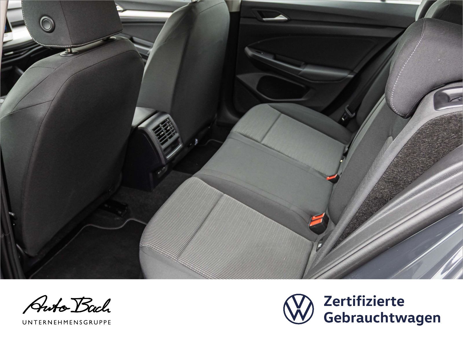 Volkswagen Golf VIII 1.5 TSI LED Digital Cockpit ACC EPH DAB