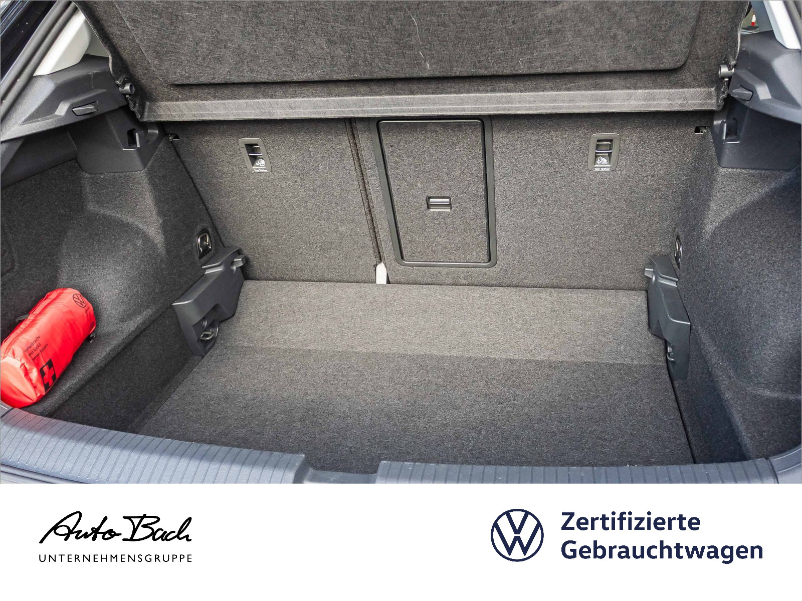 Volkswagen T-ROC 1.5 TSI DSG Style, Digital Cockpit Pro, AHK, Navi, LED, App-Connect