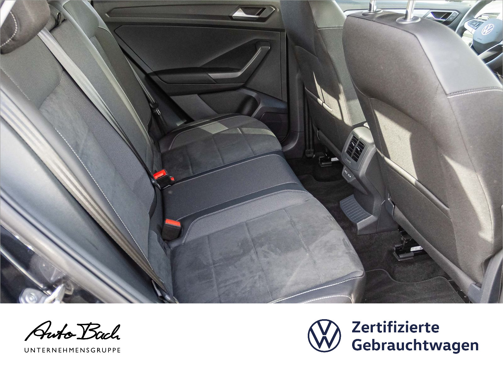 Volkswagen T-ROC 1.5 TSI DSG Style, Digital Cockpit Pro, AHK, Navi, LED, App-Connect