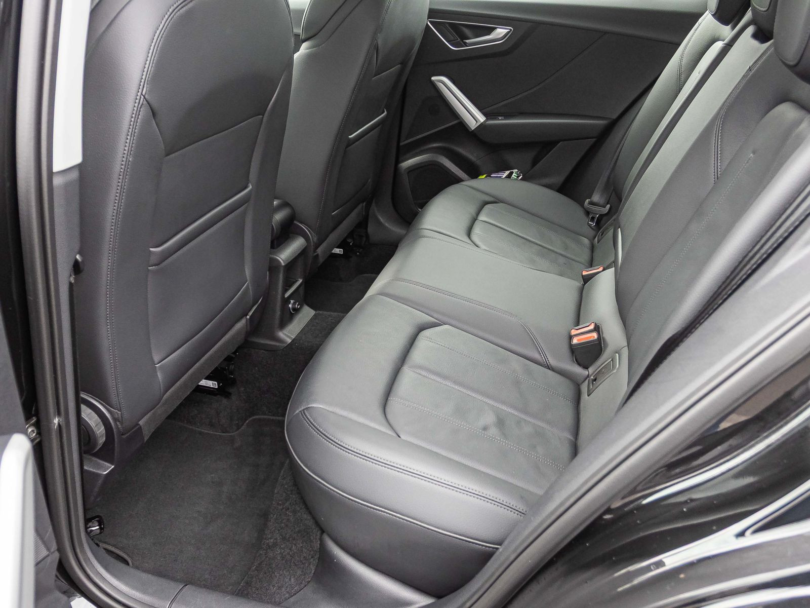 Audi Q2 S line 35TFSI Stronic Navi LED ACC EPH DAB