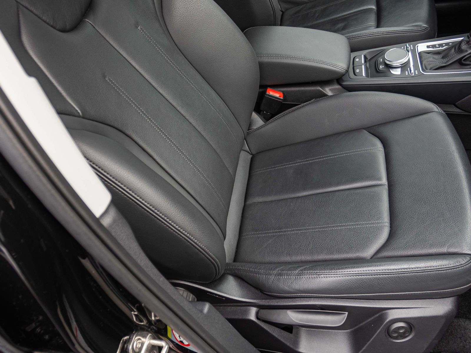 Audi Q2 S line 35TFSI Stronic Navi LED ACC EPH DAB