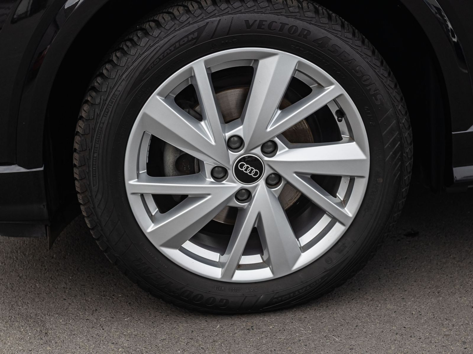 Audi Q2 S line 35TFSI Stronic Navi LED ACC EPH DAB