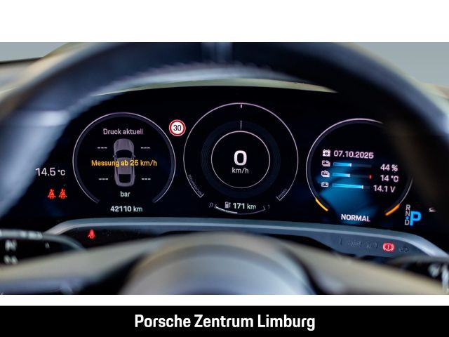 Porsche Taycan Turbo S Burmester Sitzbelüftung LEDmatrix