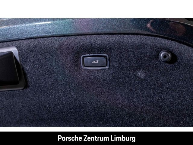 Porsche Taycan Turbo S Burmester Sitzbelüftung LEDmatrix