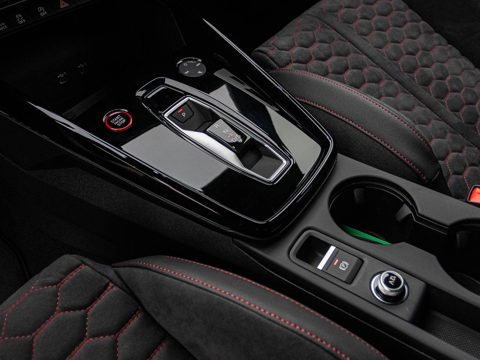 Audi RS 3 Limousine 294 kW S Matrix SONOS Assistenz plus 