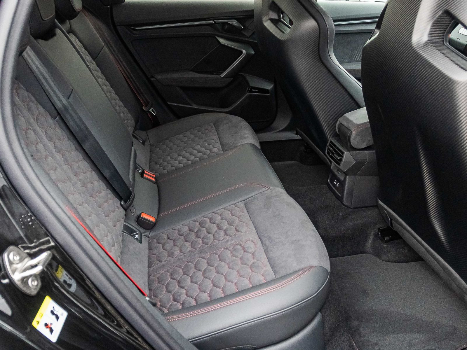 Audi RS 3 Limousine 294 kW S Matrix SONOS Assistenz plus 