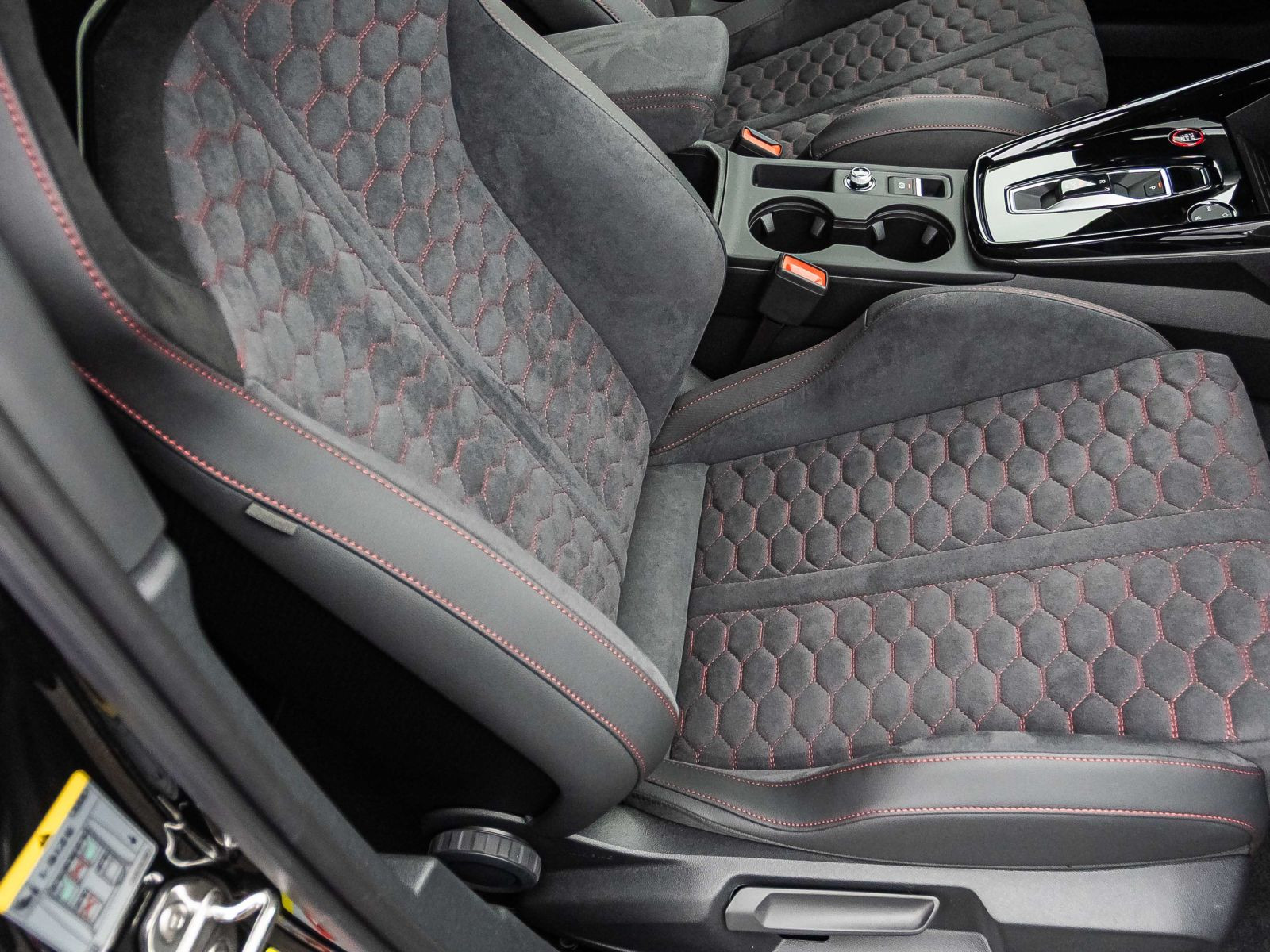 Audi RS 3 Limousine 294 kW S Matrix SONOS Assistenz plus 