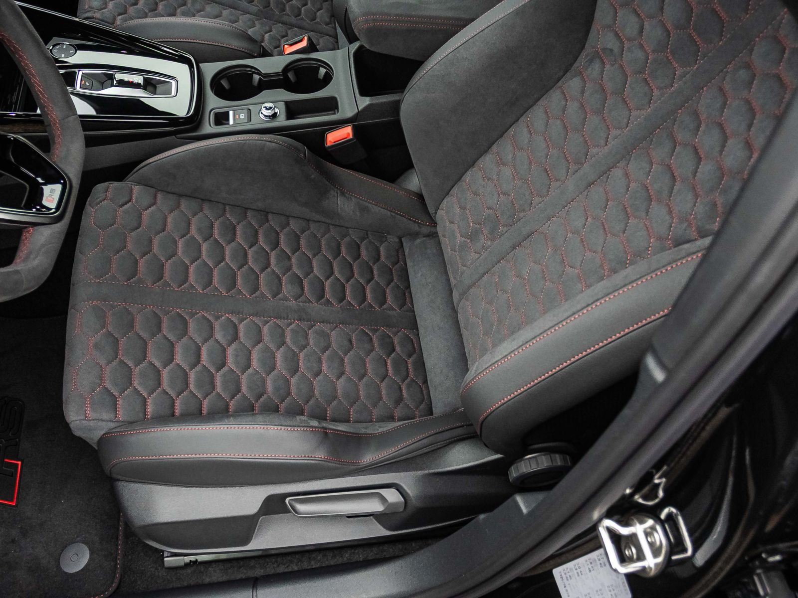 Audi RS 3 Limousine 294 kW S Matrix SONOS Assistenz plus 