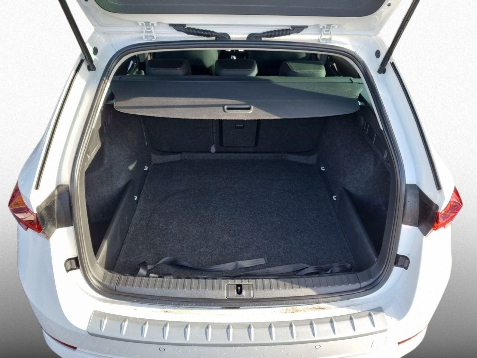 Skoda Octavia Combi 1.5 TSI Ambition Navi LED ACC EPH