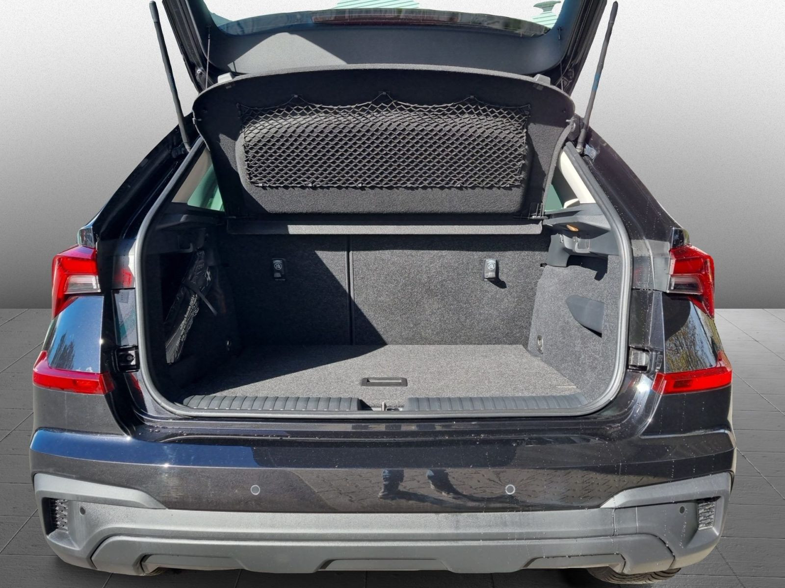 Skoda Kamiq 1.5 TSI Tour DSG Navi LED CarPlay GRA EPH