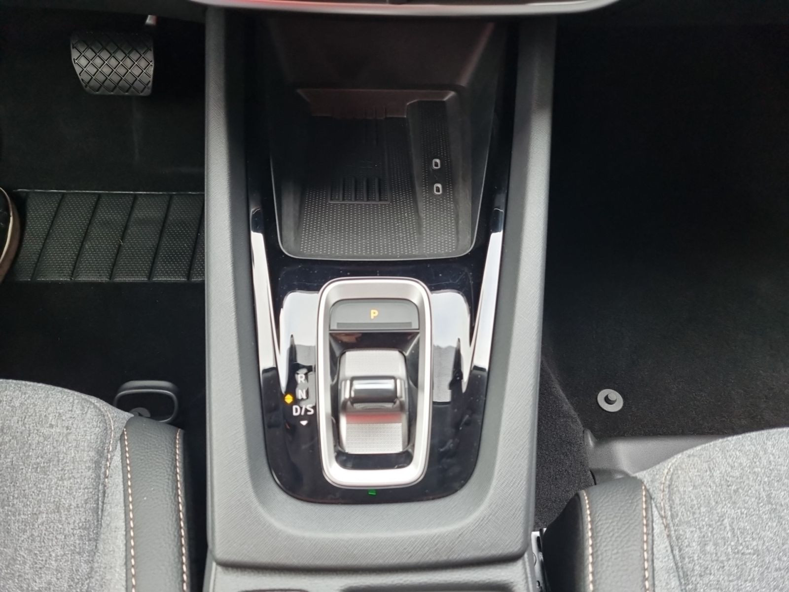 Skoda Octavia Combi 1.5TSI Selection DSG Navi LED EPH