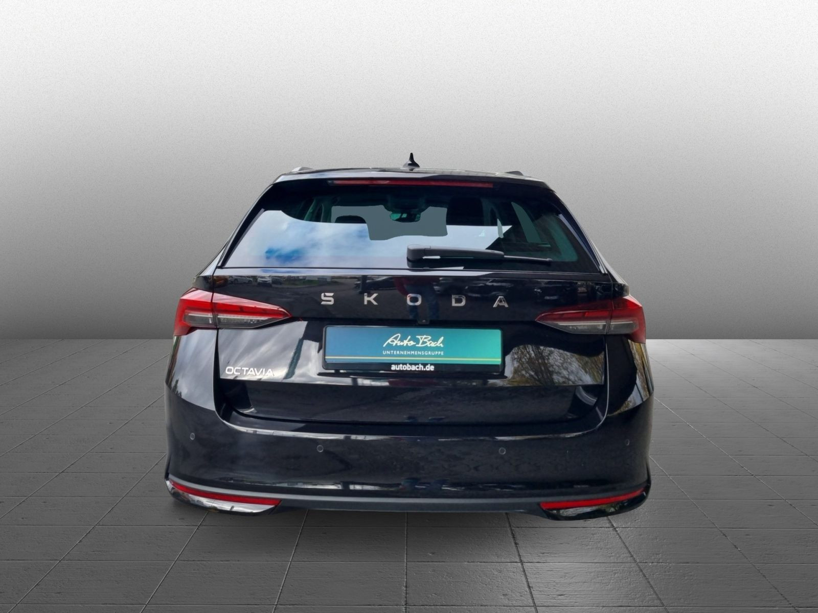 Skoda Octavia Combi 1.5TSI Selection DSG Navi LED EPH