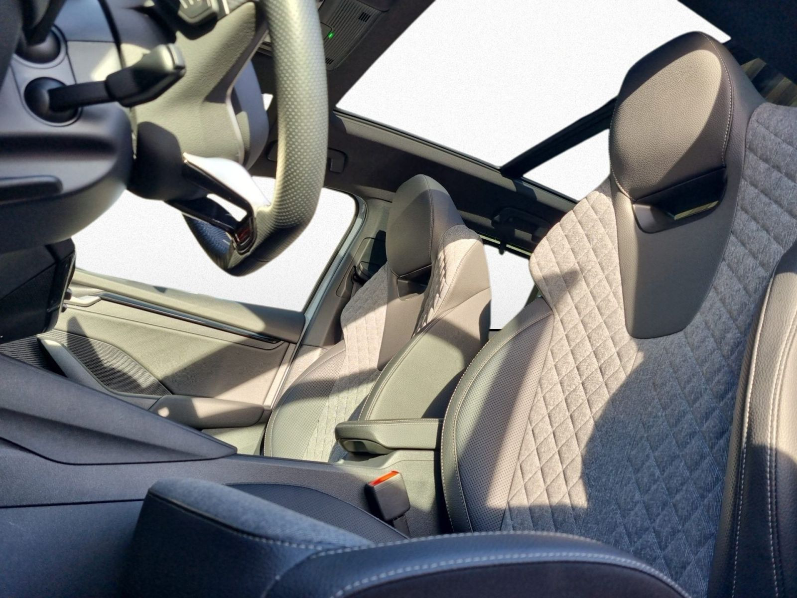 Skoda Octavia Combi 2.0TDI Sportline DSG Navi Panorama