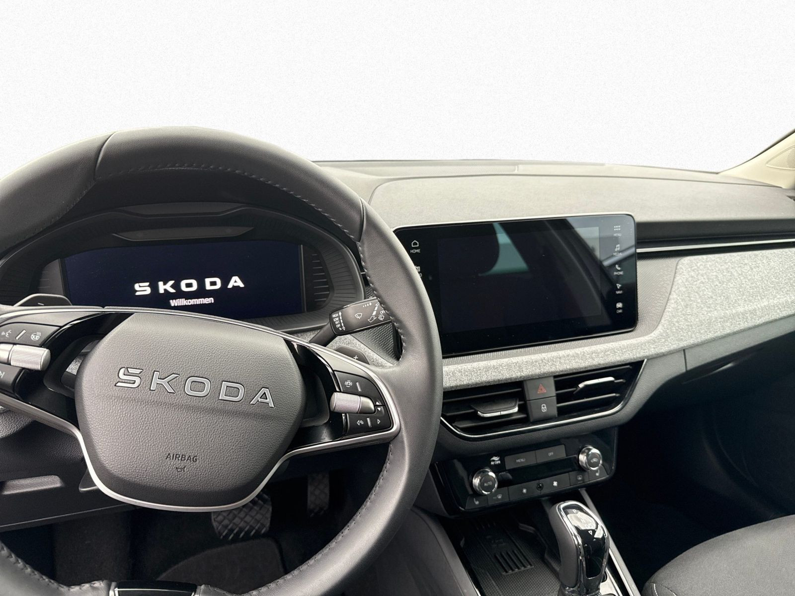 Skoda Kamiq Tour 1.5 TSI DSG GRA Navi LED CarPlay GRA