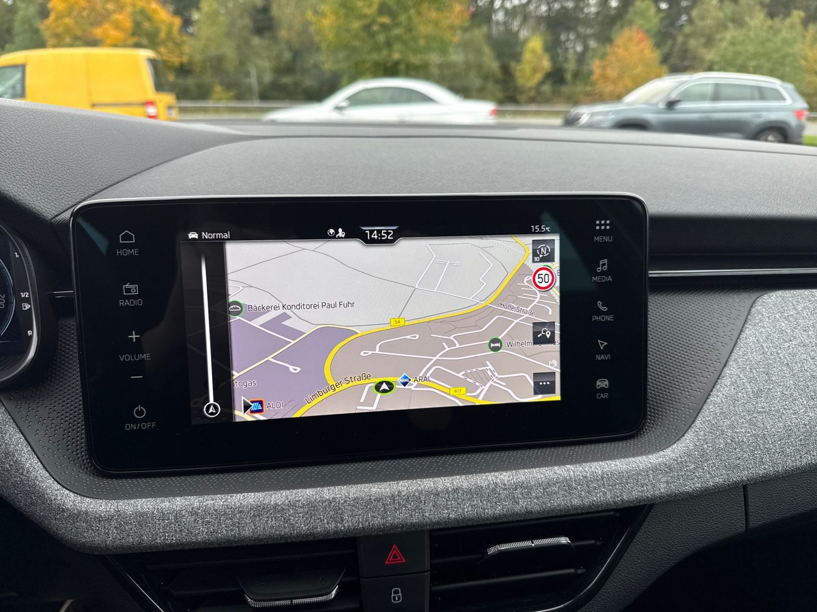 Skoda Kamiq Tour 1.5 TSI DSG GRA Navi LED CarPlay GRA