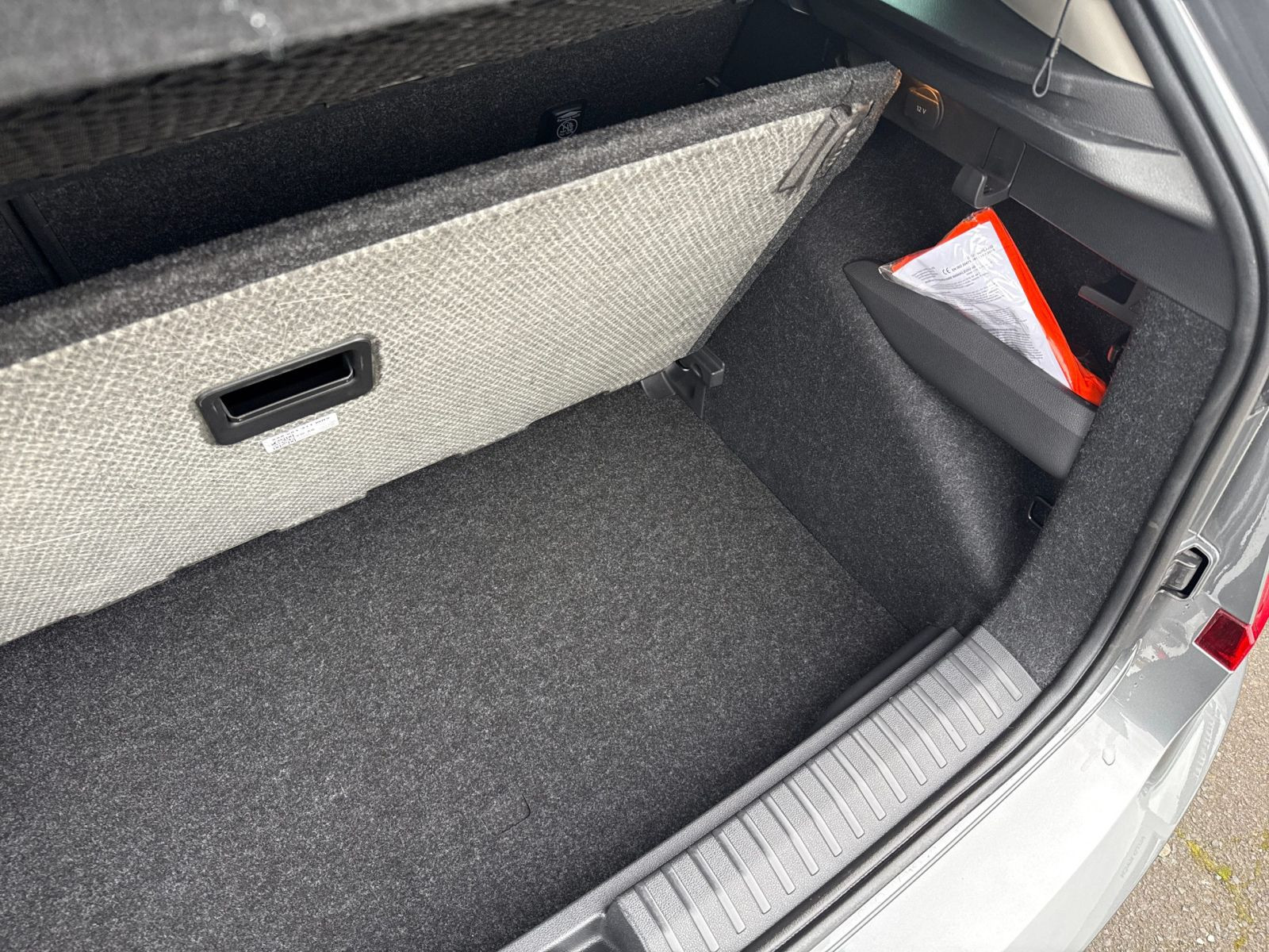 Skoda Kamiq Tour 1.5 TSI DSG GRA Navi LED CarPlay GRA