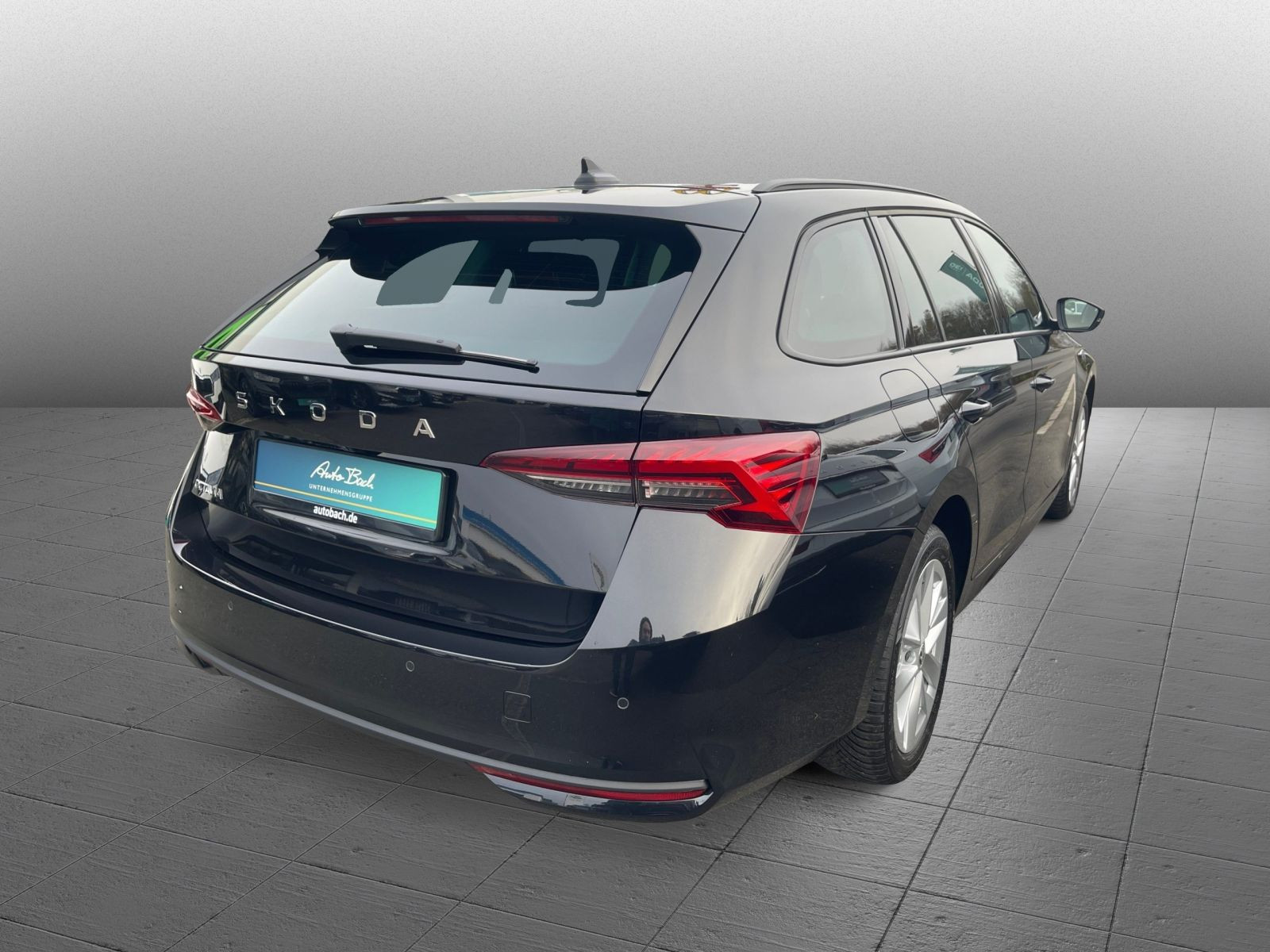 Skoda Octavia Combi Selection 1.5 TSI DSG Navi LED ACC